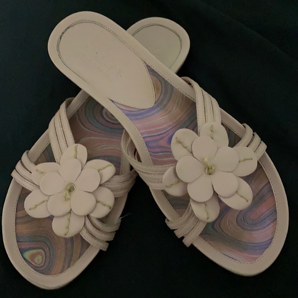 Blush Pink LIZFLEX  Sandals by Liz Claiborne - Picture 1 of 10